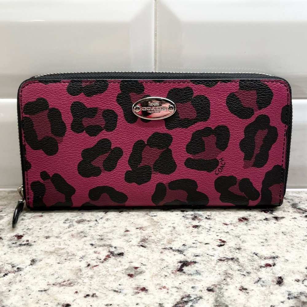 Coach Ocelot Zip Around Wallet EUC
